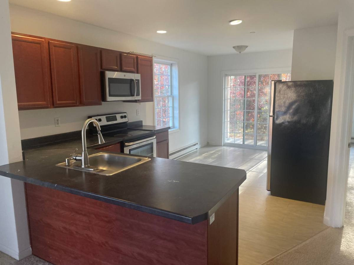 Townhouse for rent at 48 Trinity Circle #B, Rochester, NH 03839