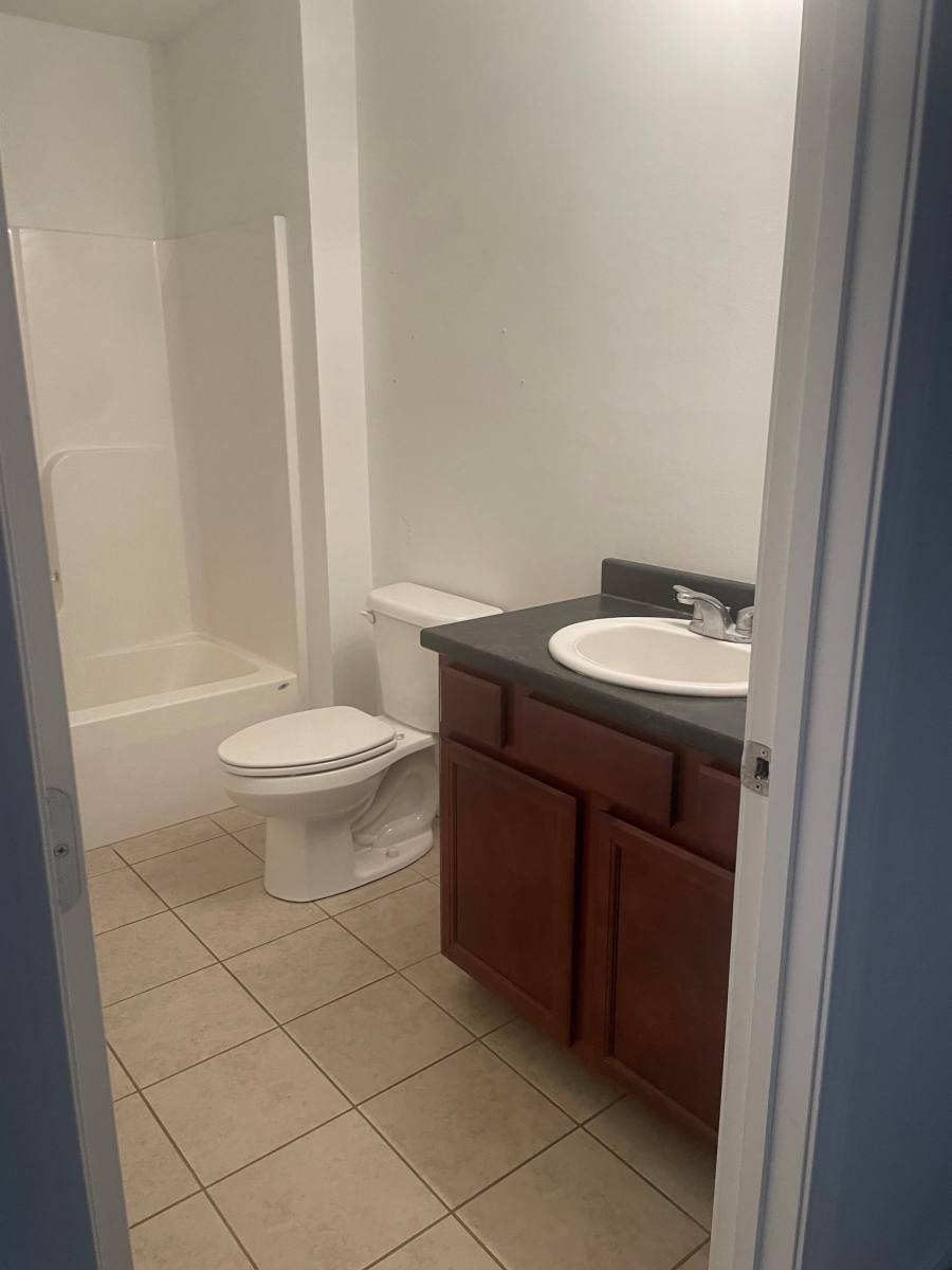 Townhouse for rent at 48 Trinity Circle #B, Rochester, NH 03839