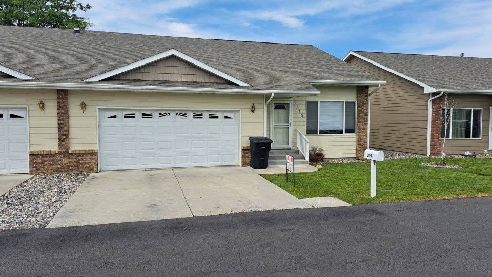 Apartment for rent at 3119 New Hope Dr, Billings, MT 59102