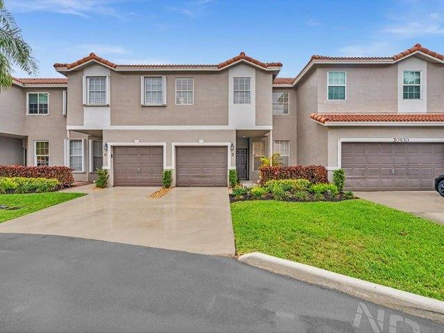 Townhouse for rent at 20930 Via Azalea #5, Boca Raton, FL 33428