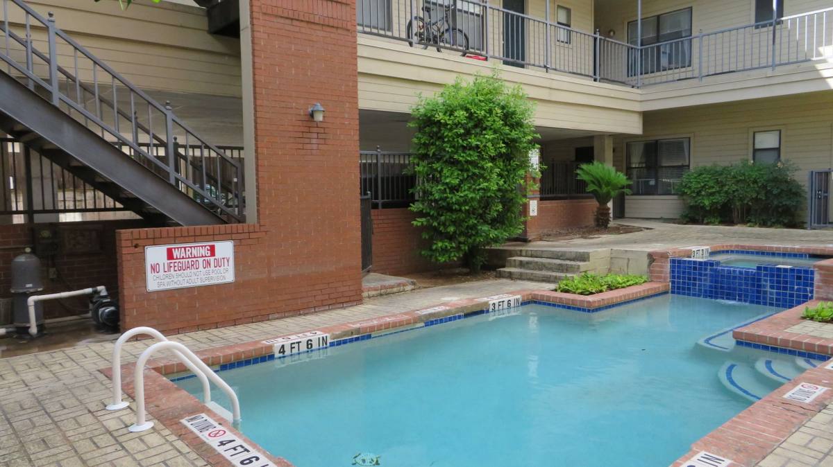 Apartment for rent at 106 E 30th, Austin, TX 78705