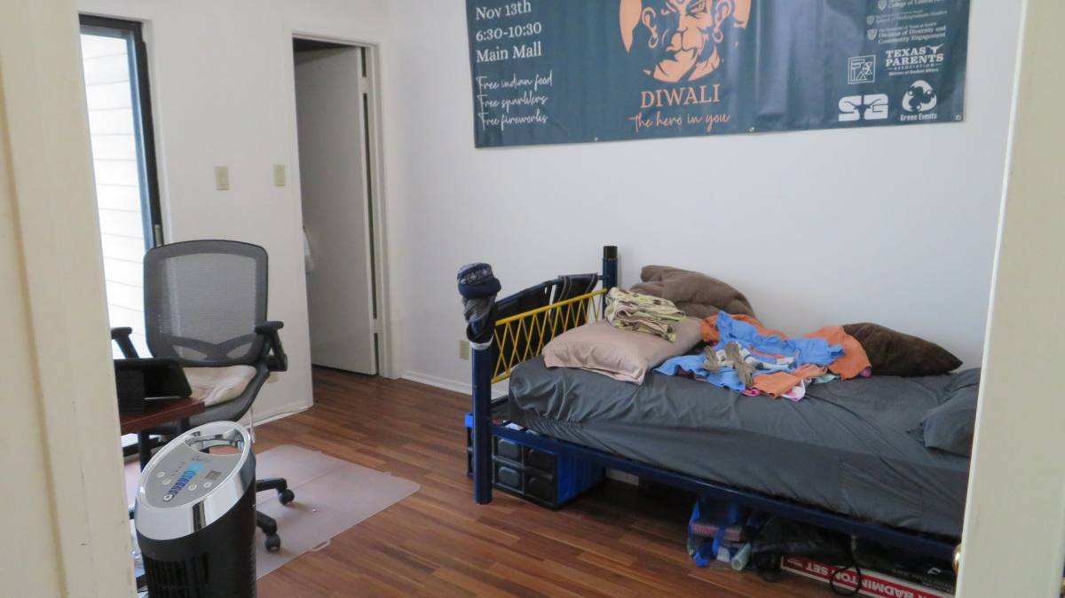 Apartment for rent at 106 E 30th, Austin, TX 78705