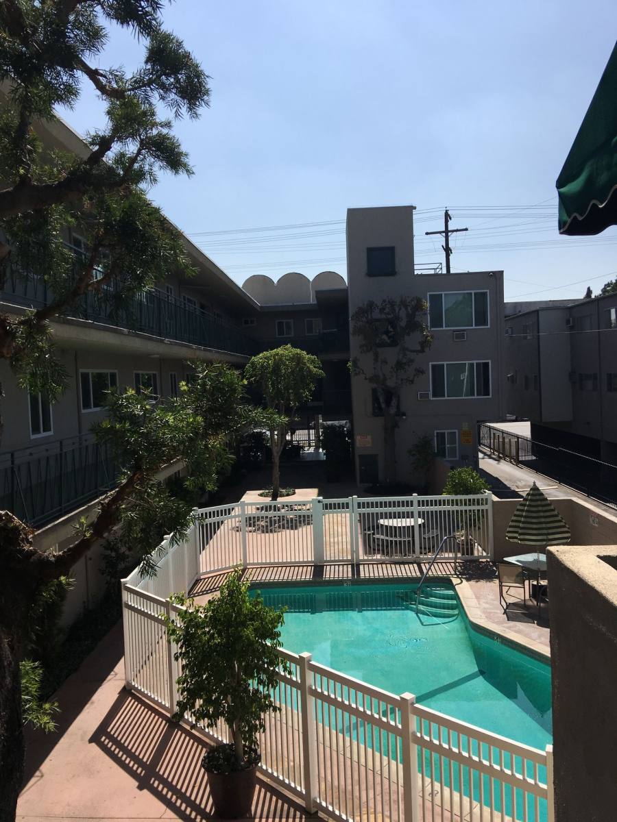 Apartment for rent at 13947 Oxnard St, Van Nuys, CA 91401
