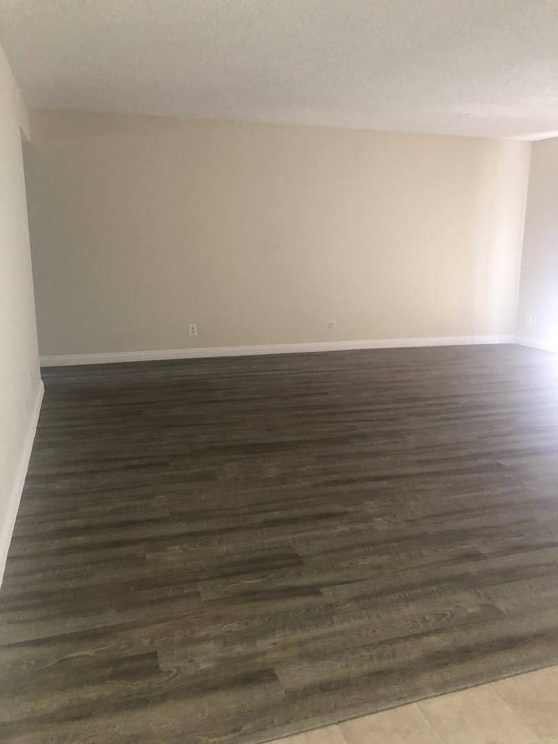 Apartment for rent at 13947 Oxnard St, Van Nuys, CA 91401