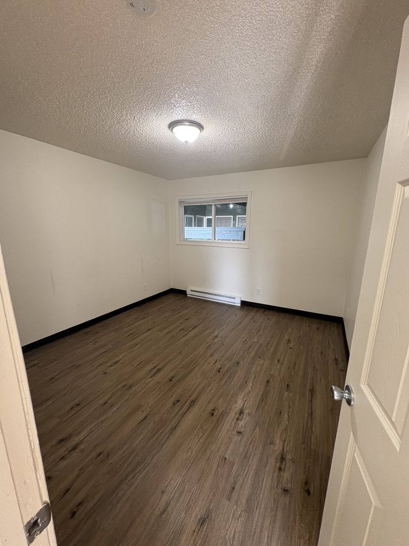 Apartment for rent at 2540 Broadway St NE, Salem, OR 97301
