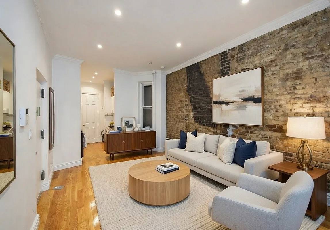Apartment for rent at 340 E 55th St #1A, New York, NY 10022