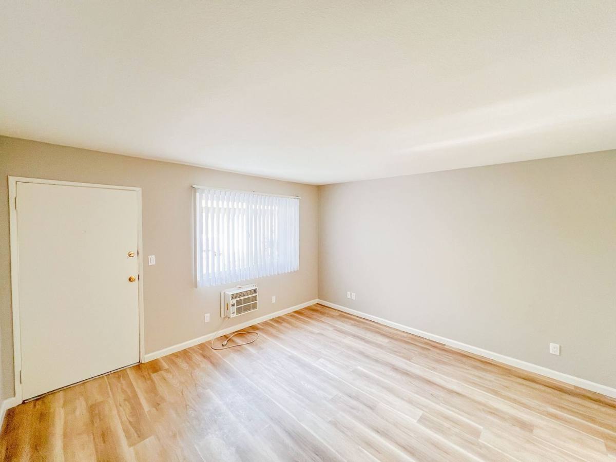 Apartment for rent at 6518 Corona Ave, Bell Gardens, CA 90201