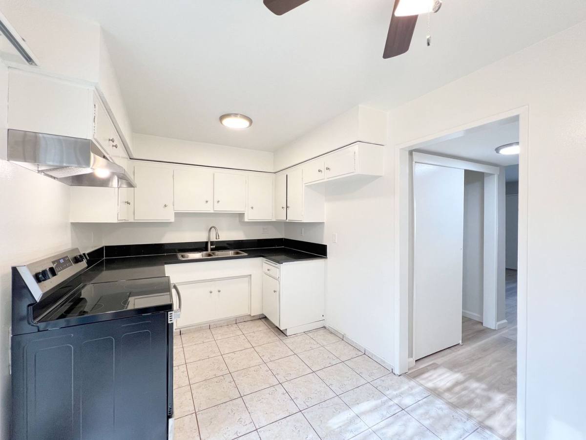 Apartment for rent at 6518 Corona Ave, Bell Gardens, CA 90201