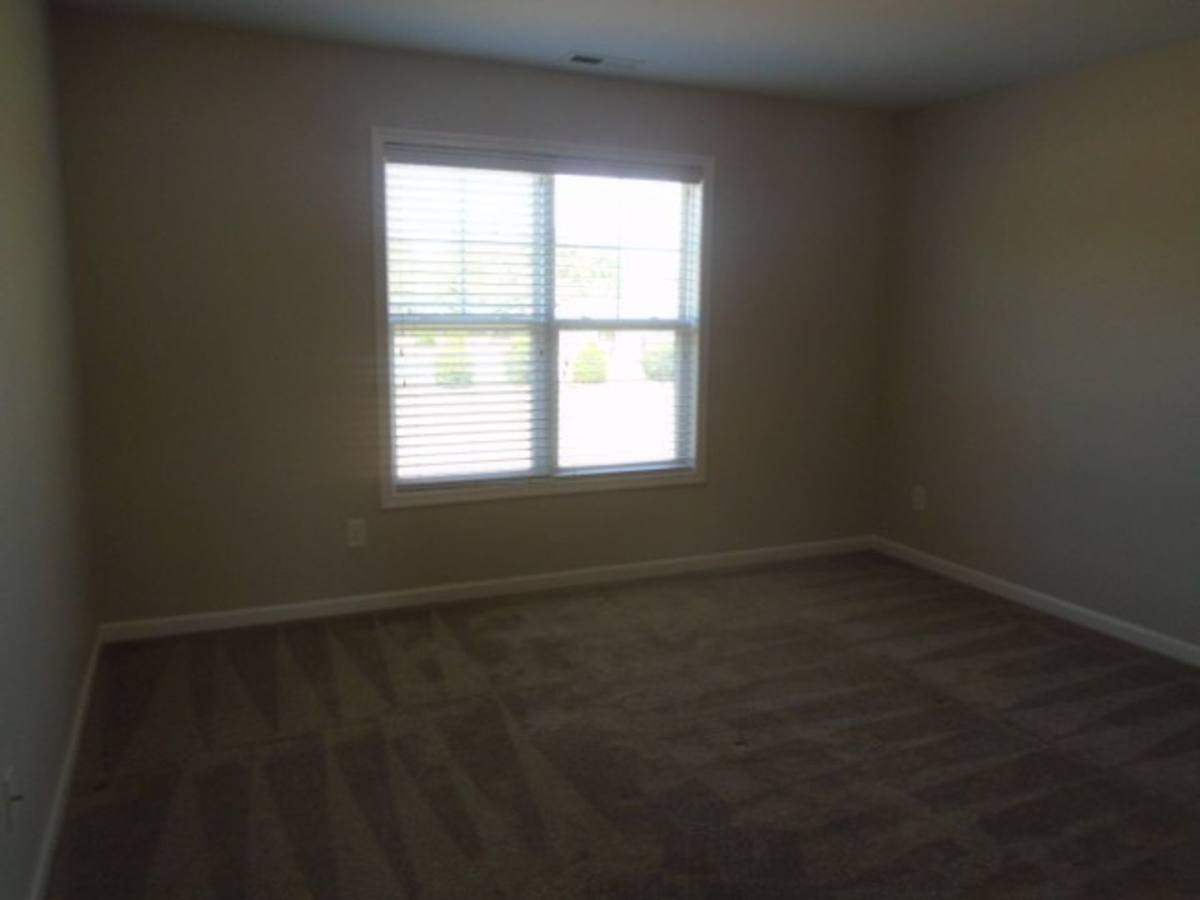Townhouse for rent at 172 Collinwood Dr, Raeford, NC 28376