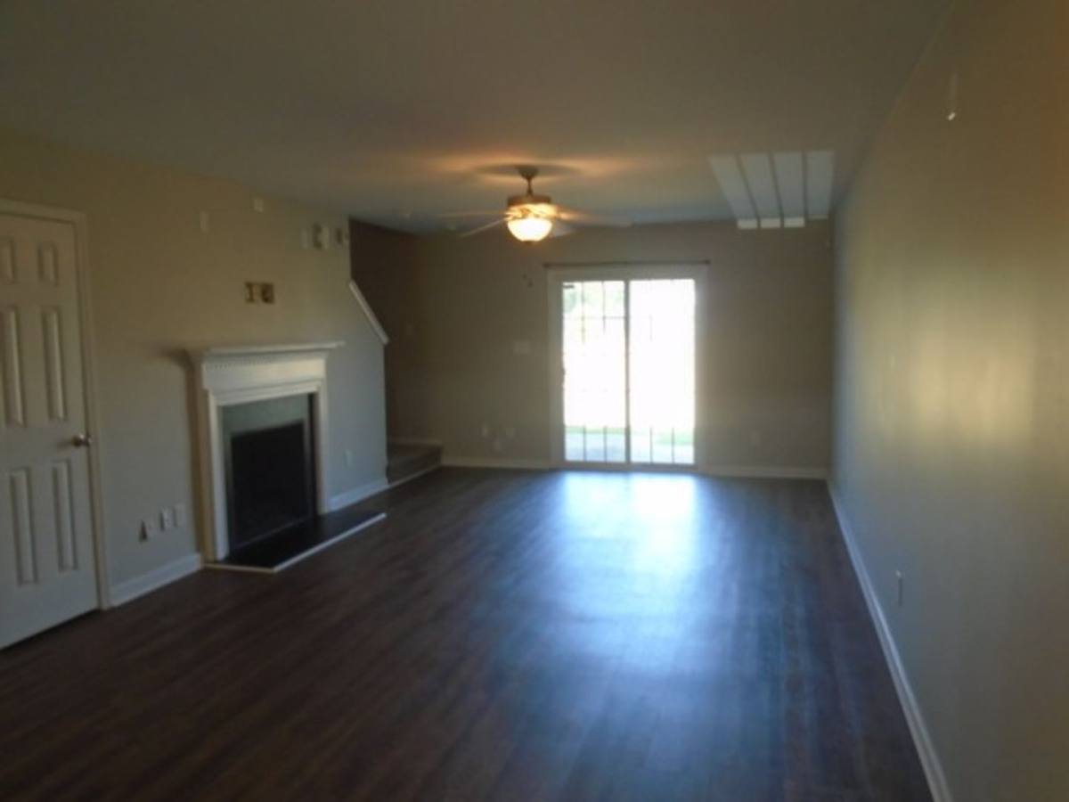 Townhouse for rent at 172 Collinwood Dr, Raeford, NC 28376