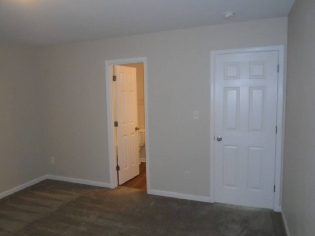 Townhouse for rent at 172 Collinwood Dr, Raeford, NC 28376