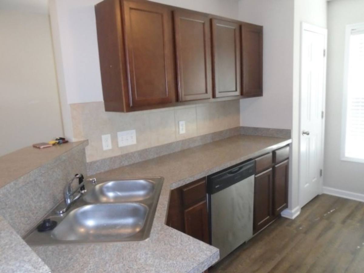 Townhouse for rent at 172 Collinwood Dr, Raeford, NC 28376