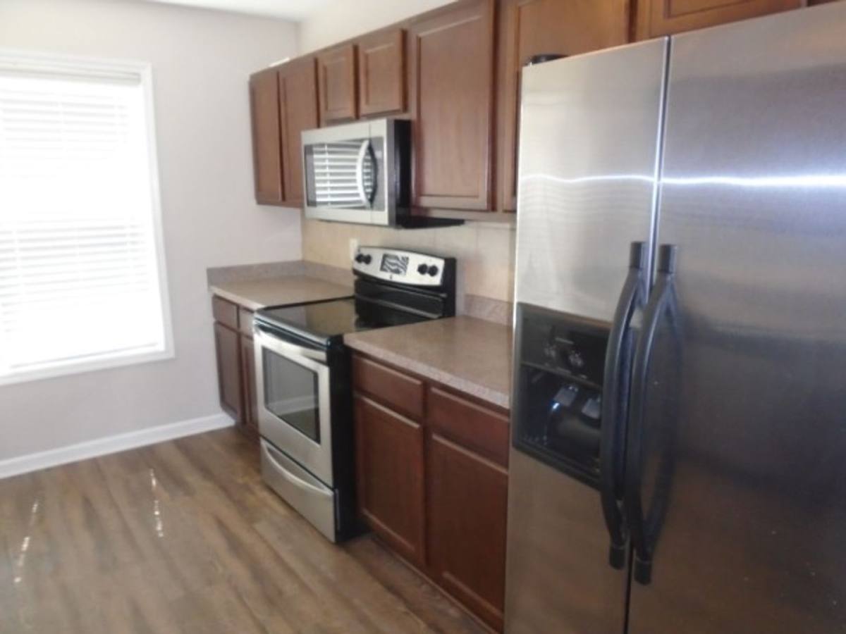 Townhouse for rent at 172 Collinwood Dr, Raeford, NC 28376