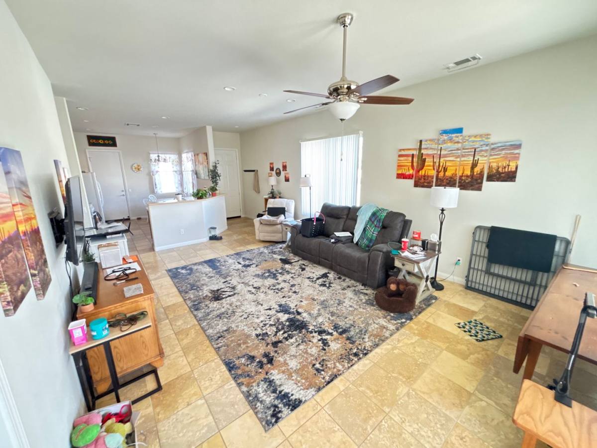 House for rent at 19477 Sunrise Rd, Apple Valley, CA 92308