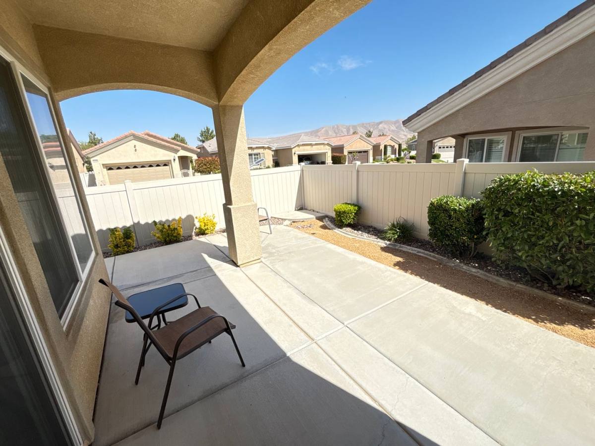 House for rent at 19477 Sunrise Rd, Apple Valley, CA 92308