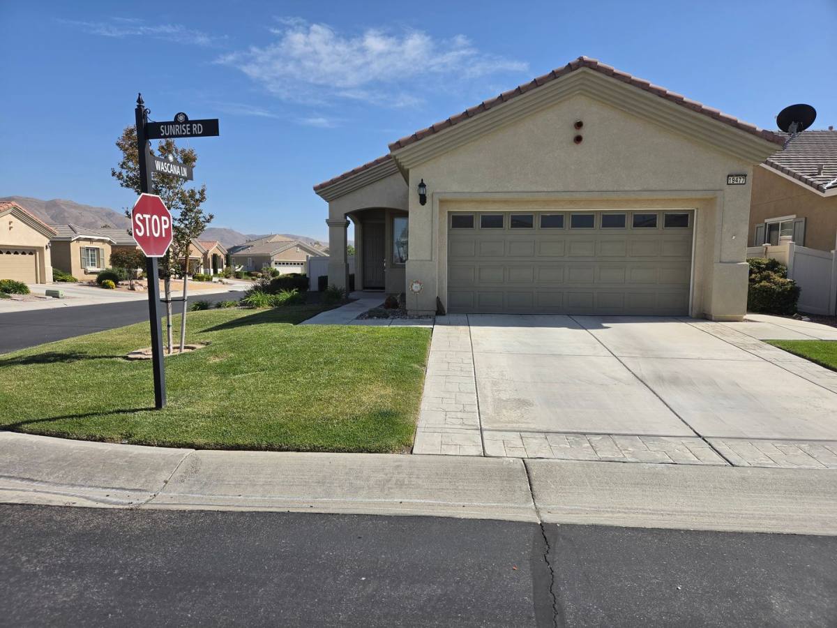 House for rent at 19477 Sunrise Rd, Apple Valley, CA 92308