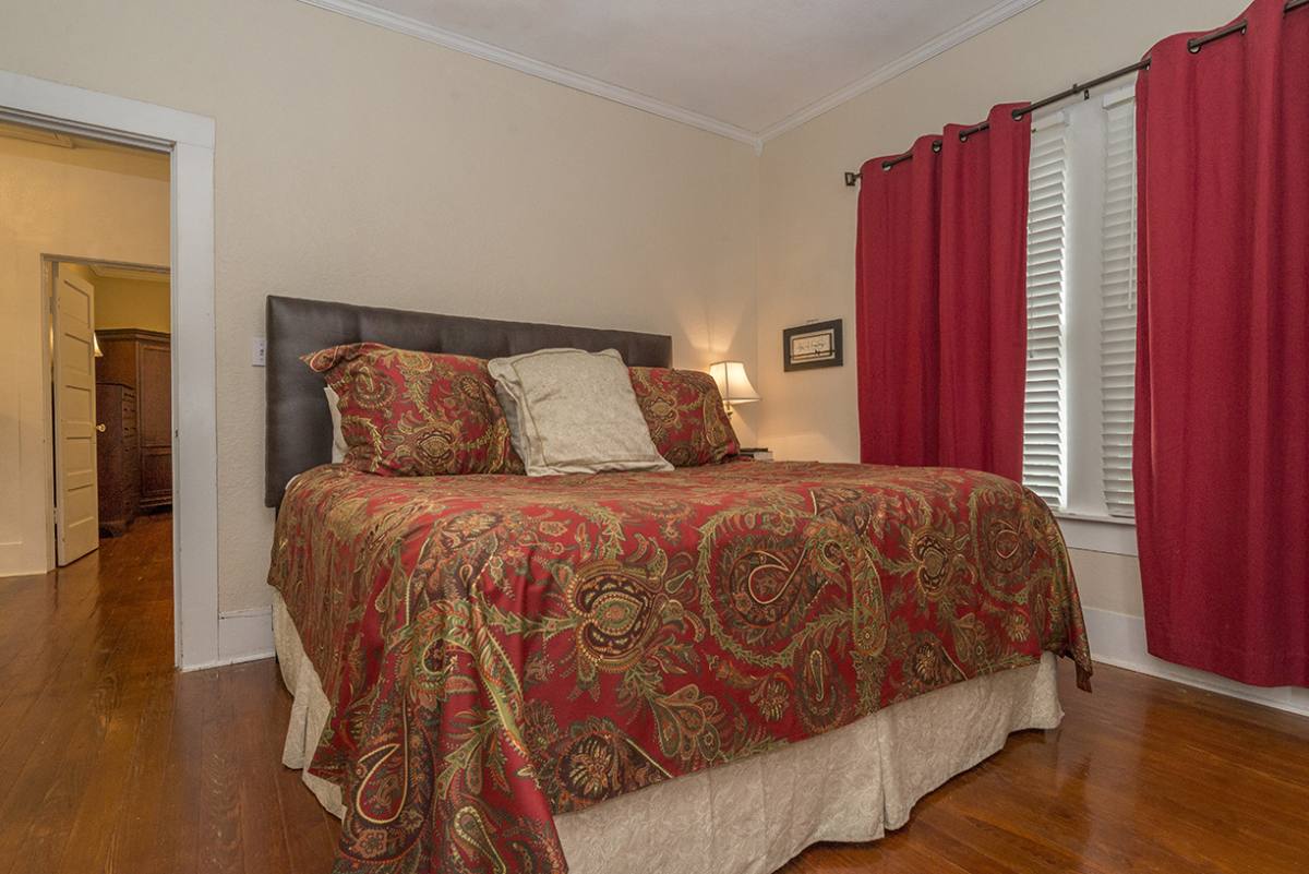 Apartment for rent at 2241 W Rosedale St S, Fort Worth, TX 76110