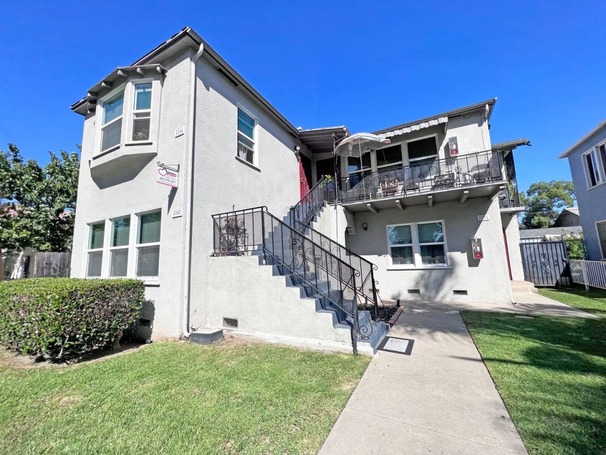 Apartment for rent at 2238 Earl Ave, Long Beach, CA 90806