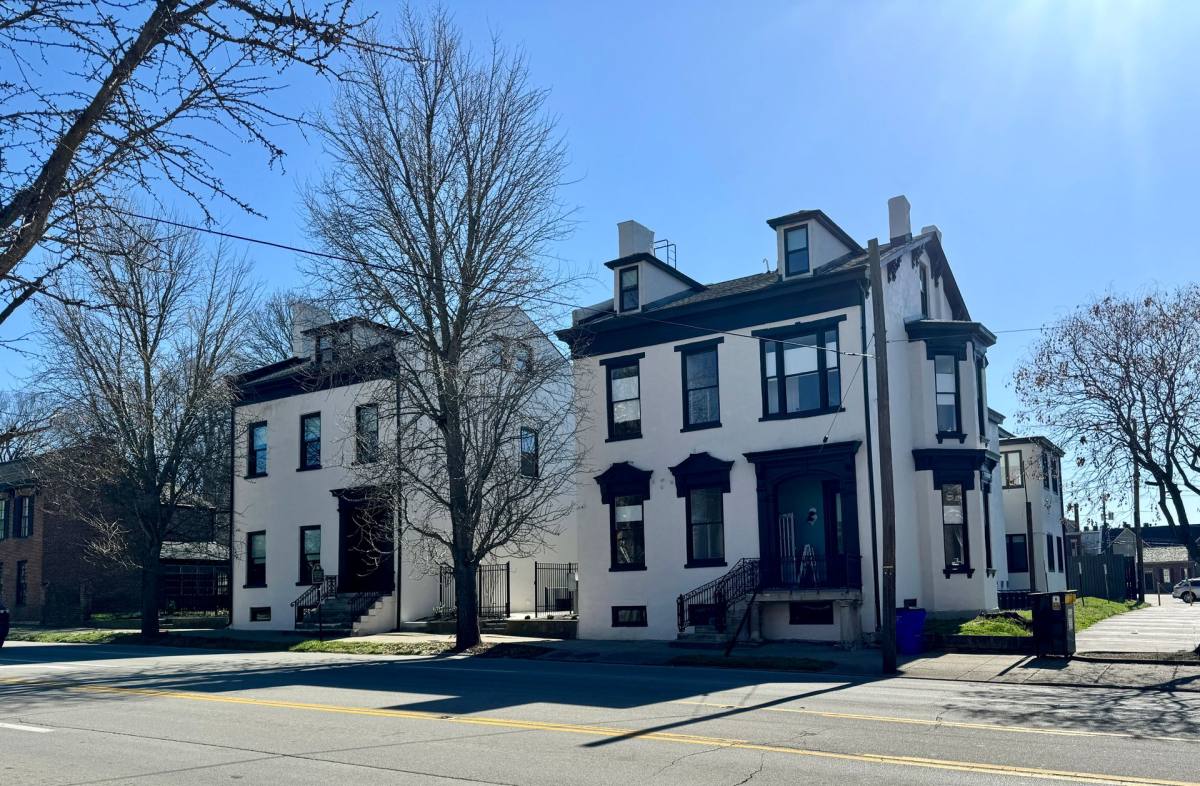 Apartment for rent at 176 N Broadway, Lexington, KY 40507