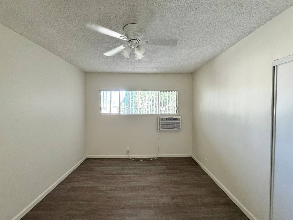 Apartment for rent at 13987 Foothill Blvd, Sylmar, CA 91342