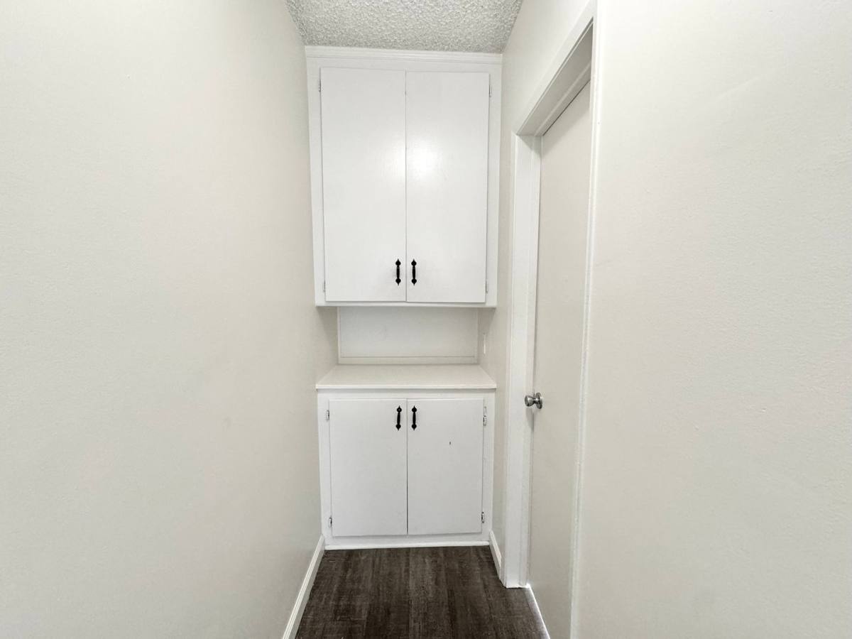 Apartment for rent at 13987 Foothill Blvd, Sylmar, CA 91342