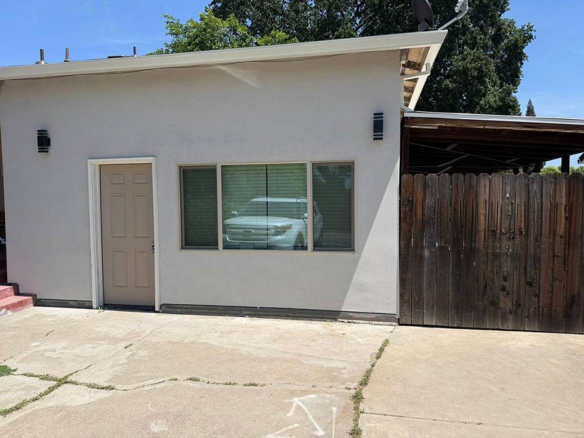 Apartment for rent at 5590 Illinois Ave, Fair Oaks, CA 95628