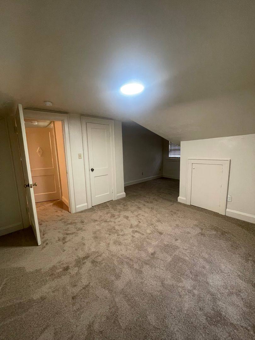 Apartment for rent at 124 W Tyler Crescent, Portsmouth, VA 23707