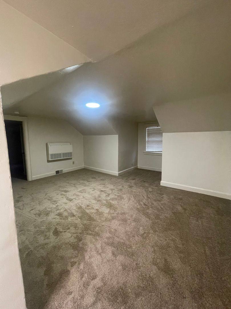 Apartment for rent at 124 W Tyler Crescent, Portsmouth, VA 23707