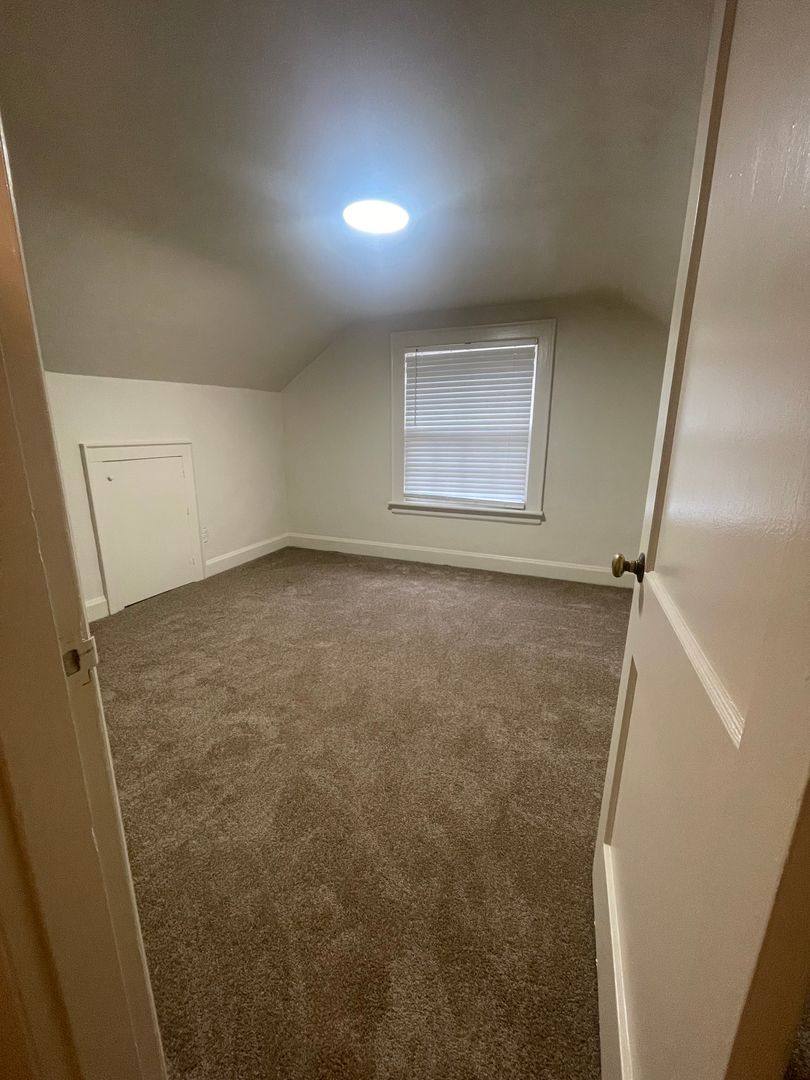 Apartment for rent at 124 W Tyler Crescent, Portsmouth, VA 23707