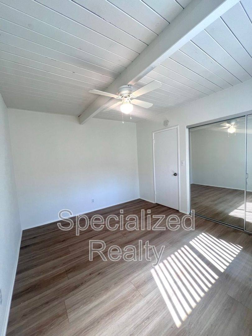 Apartment for rent at 508 Hill Dr, Glendale, CA 91206
