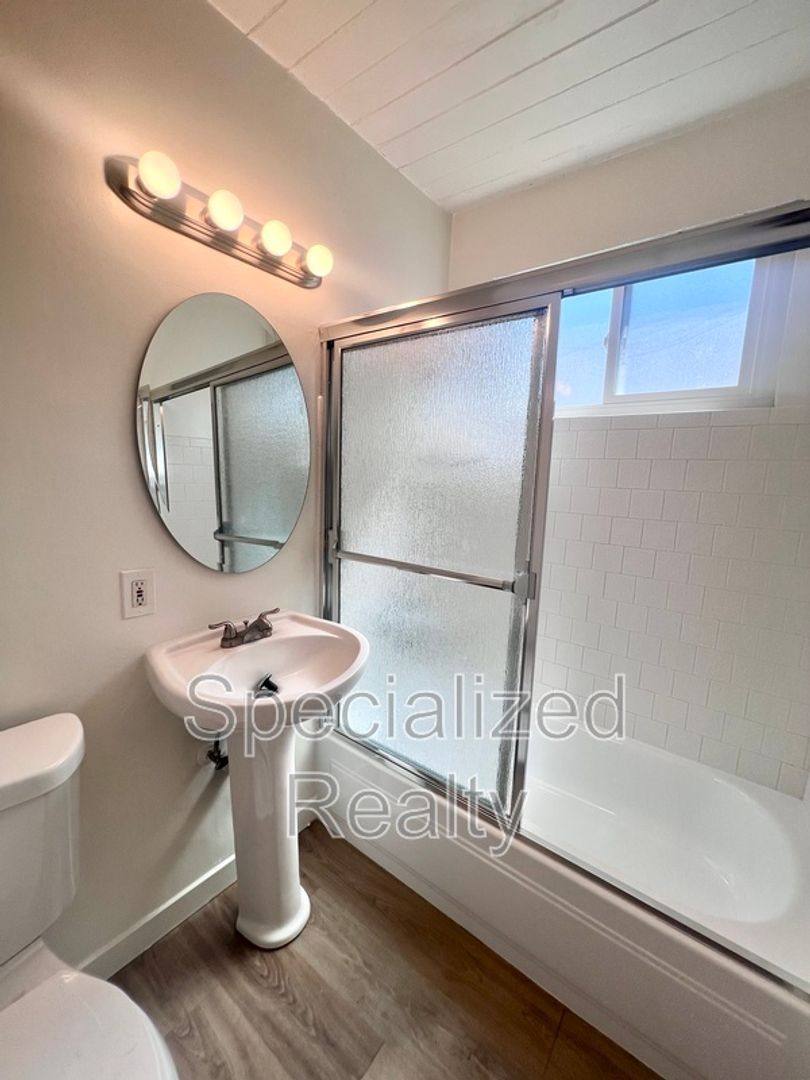 Apartment for rent at 508 Hill Dr, Glendale, CA 91206