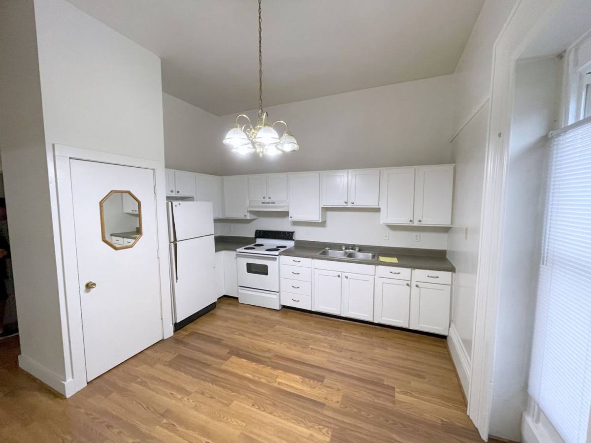 Apartment for rent at 203 S 6th St, Goshen, IN 46528