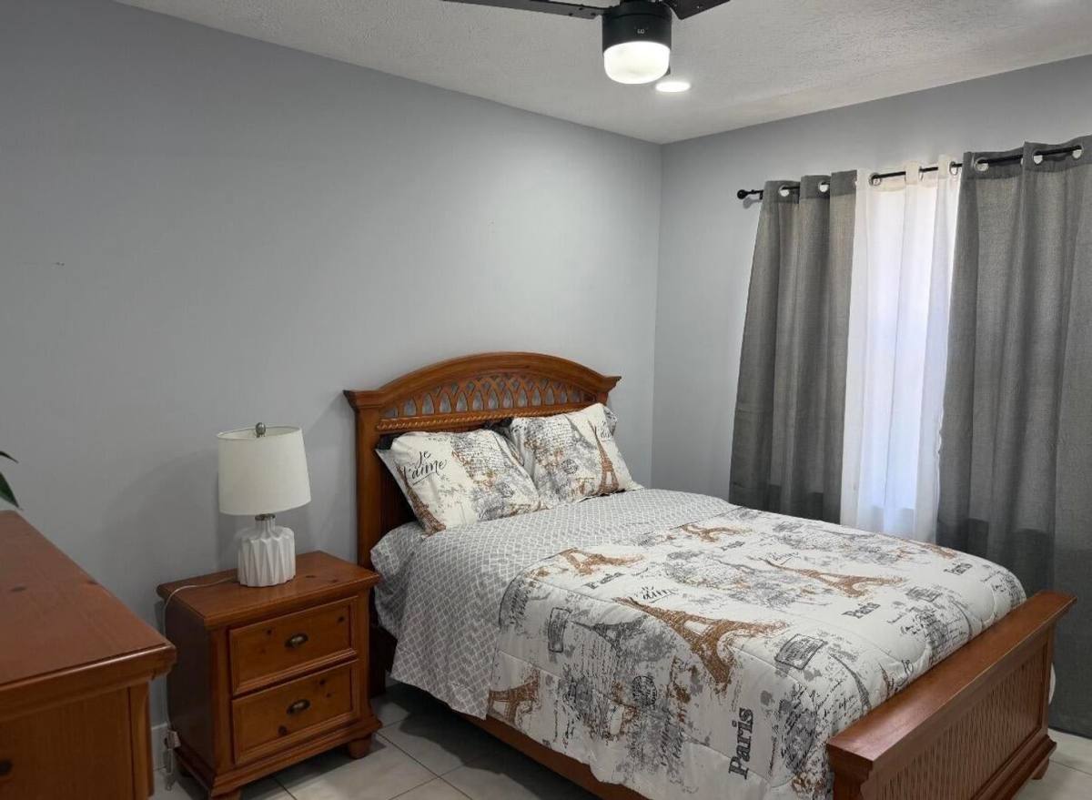 House for rent at 1392 Riverside Circle, Wellington, FL 33414
