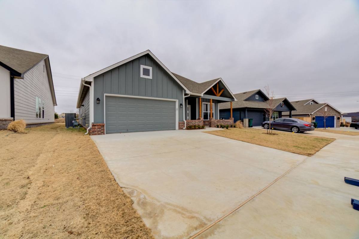 House for rent at 706 W 54th St, Sand Springs, OK 74063