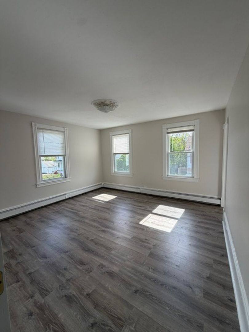 Apartment for rent at 13 2nd Ave, Kingston, NY 12401