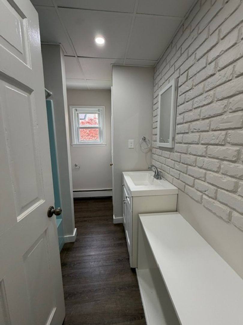 Apartment for rent at 13 2nd Ave, Kingston, NY 12401