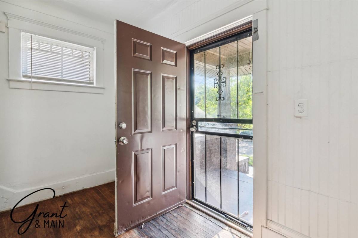 House for rent at 326 Eason Ave, Highland Park, MI 48203