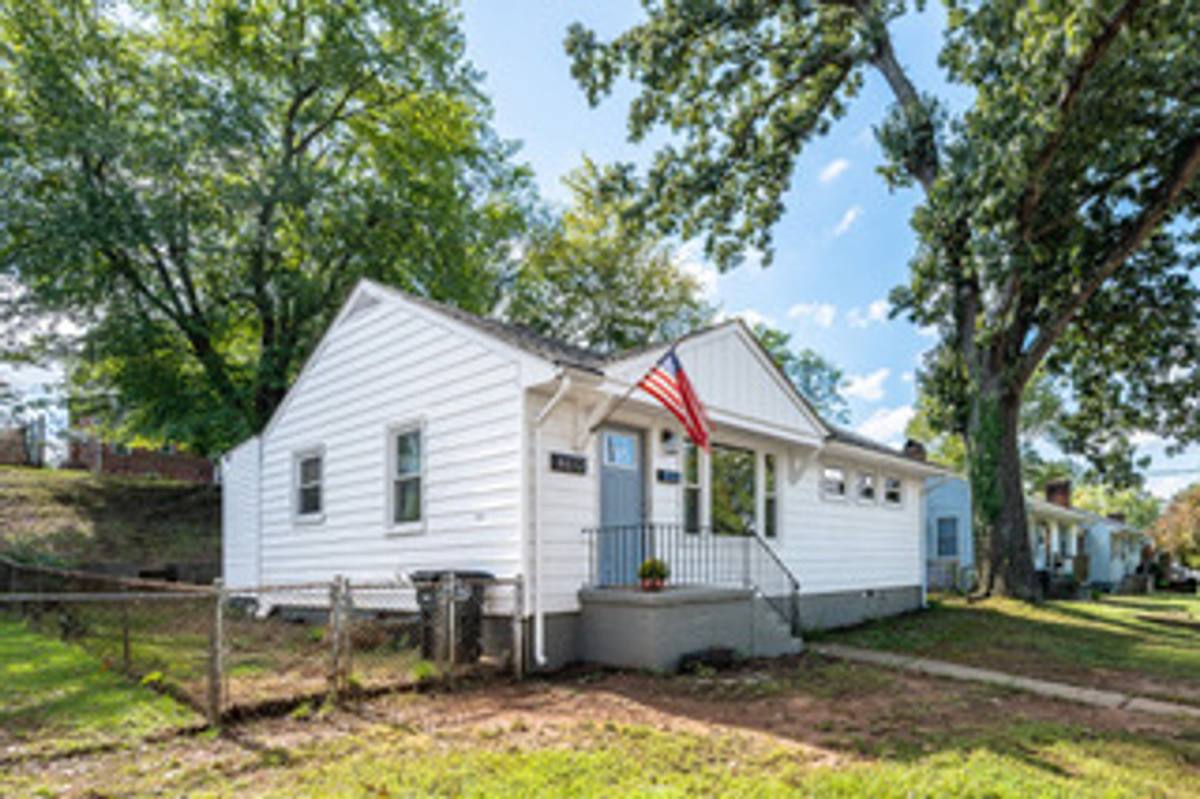 House for rent at 4612 Greenwood Dr, Lynchburg, VA 24502