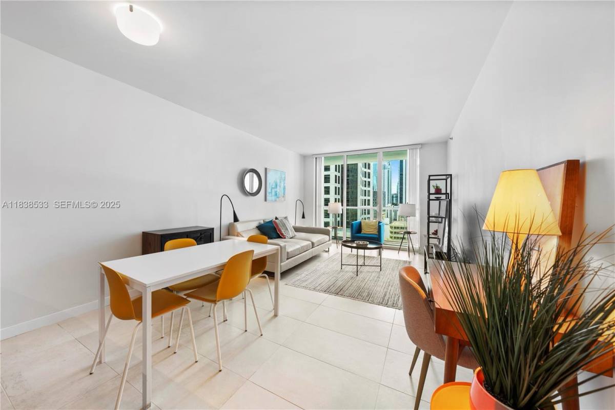 Apartment for rent at 55 SE 6th St #1708, Miami, FL 33131
