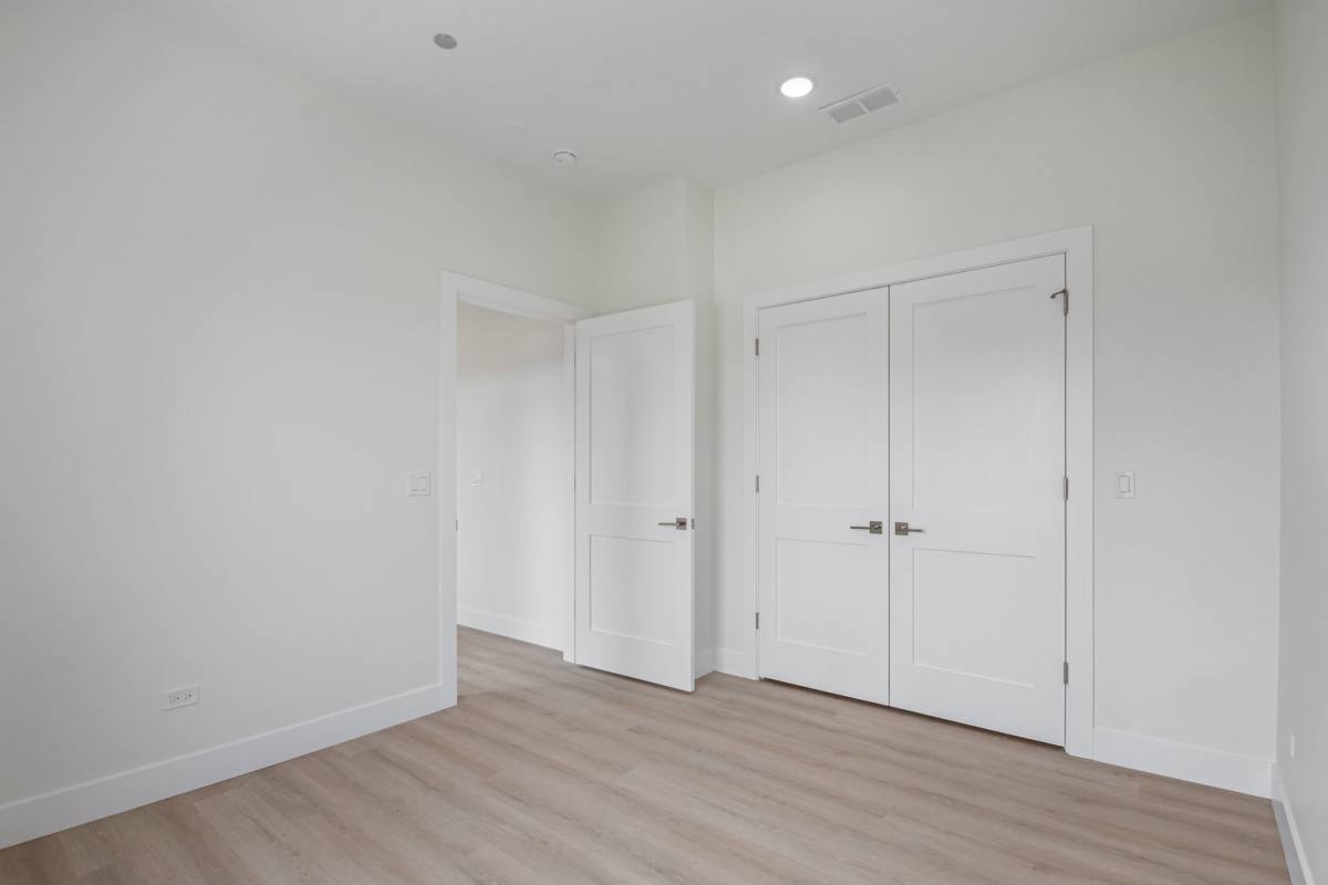 Apartment for rent at 1628 N Damen Ave #401, Chicago, IL 60647