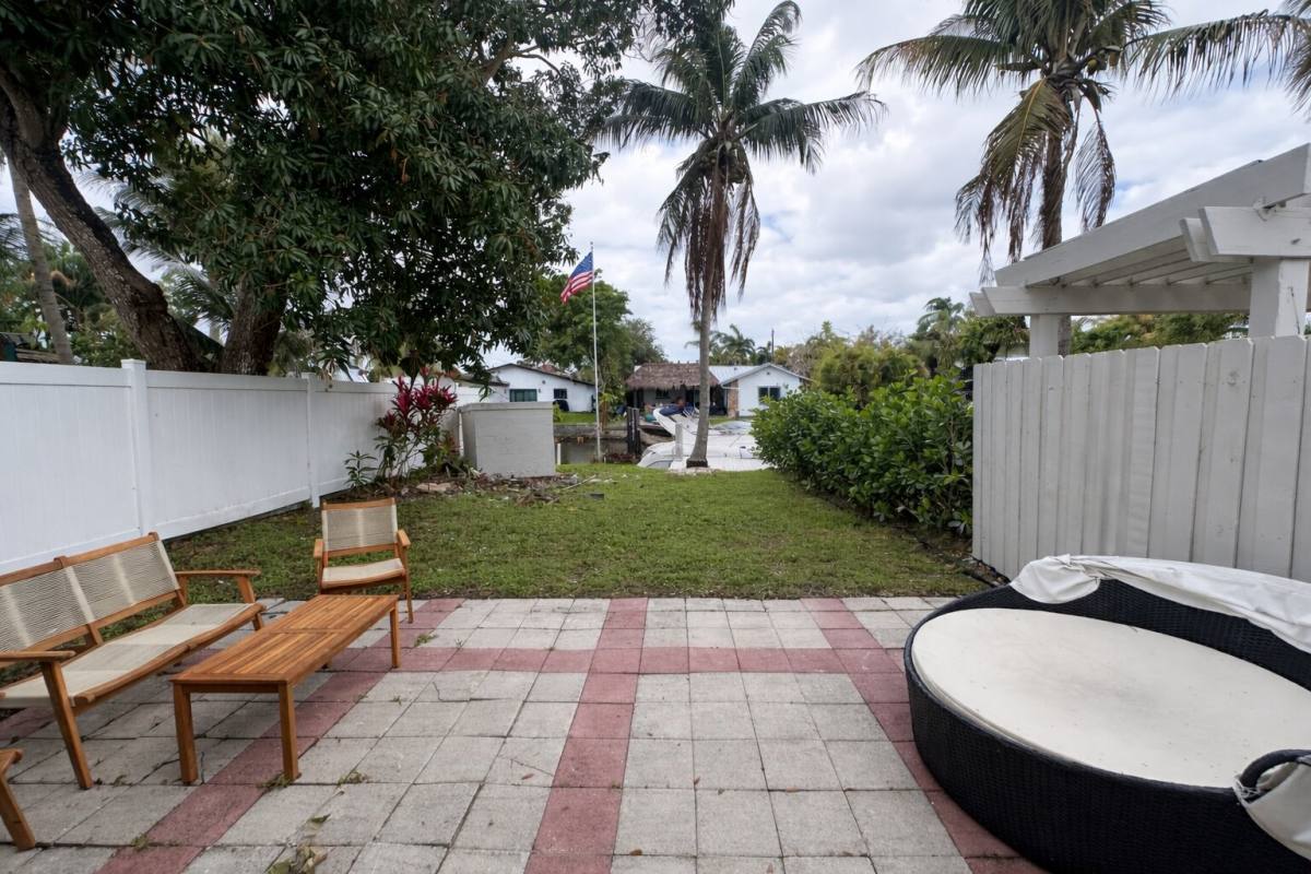 House for rent at 4396 SW 25th Terrace #1, Fort Lauderdale, FL 33312