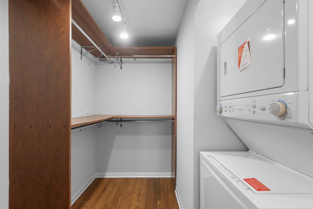 Apartment for rent at 1344 N Dearborn St #11F, Chicago, IL 60610