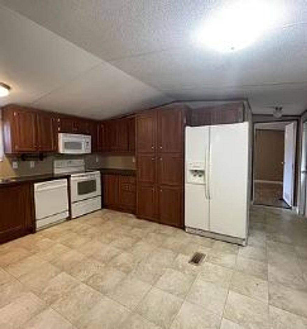 Apartment for rent at 3709 Hampton Lane, Louisville, TN 37777