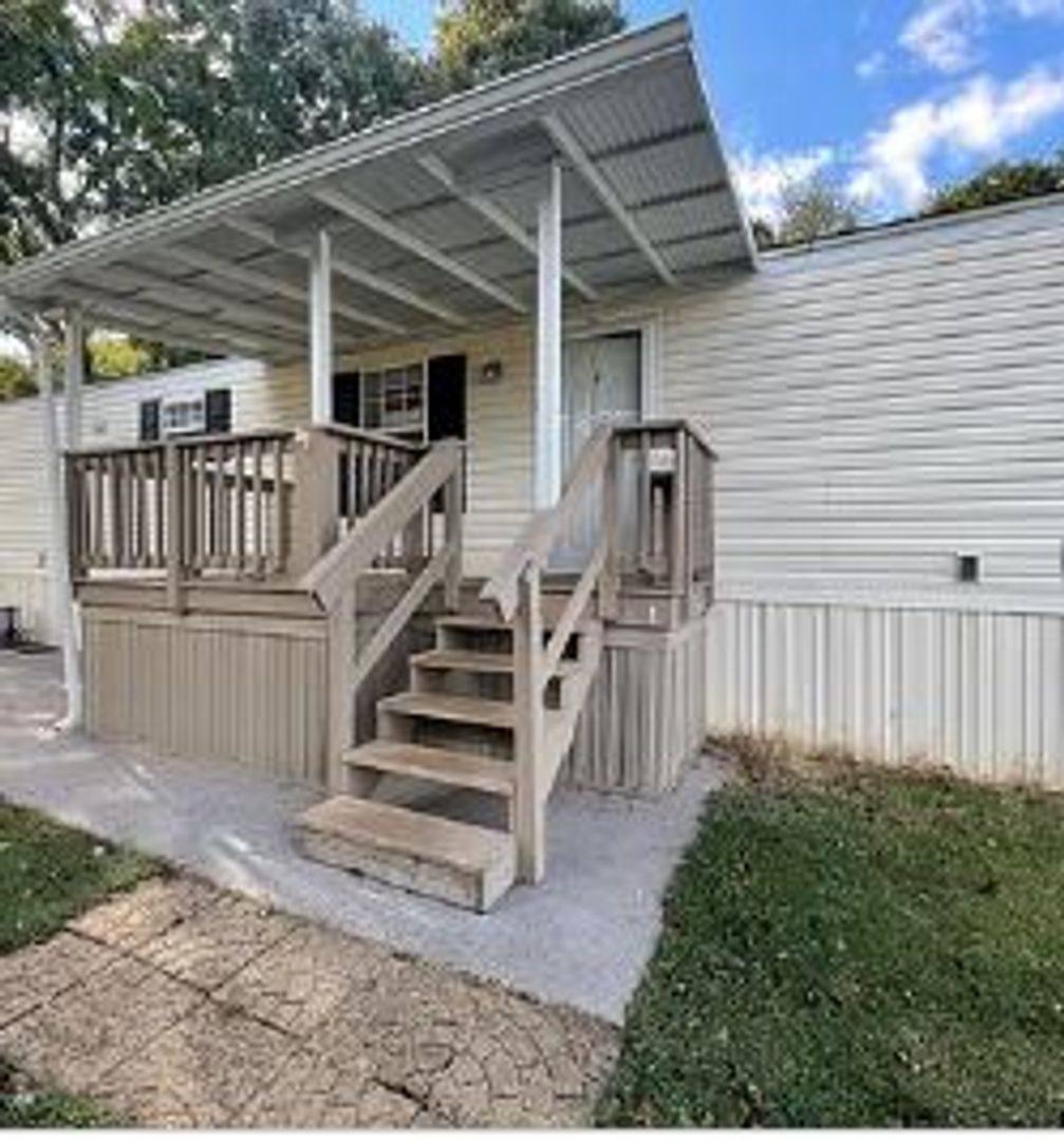 Apartment for rent at 3709 Hampton Lane, Louisville, TN 37777