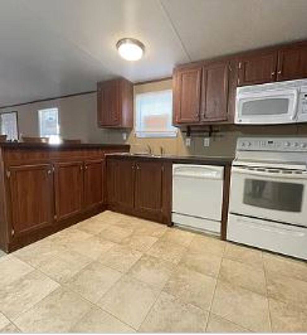 Apartment for rent at 3709 Hampton Lane, Louisville, TN 37777