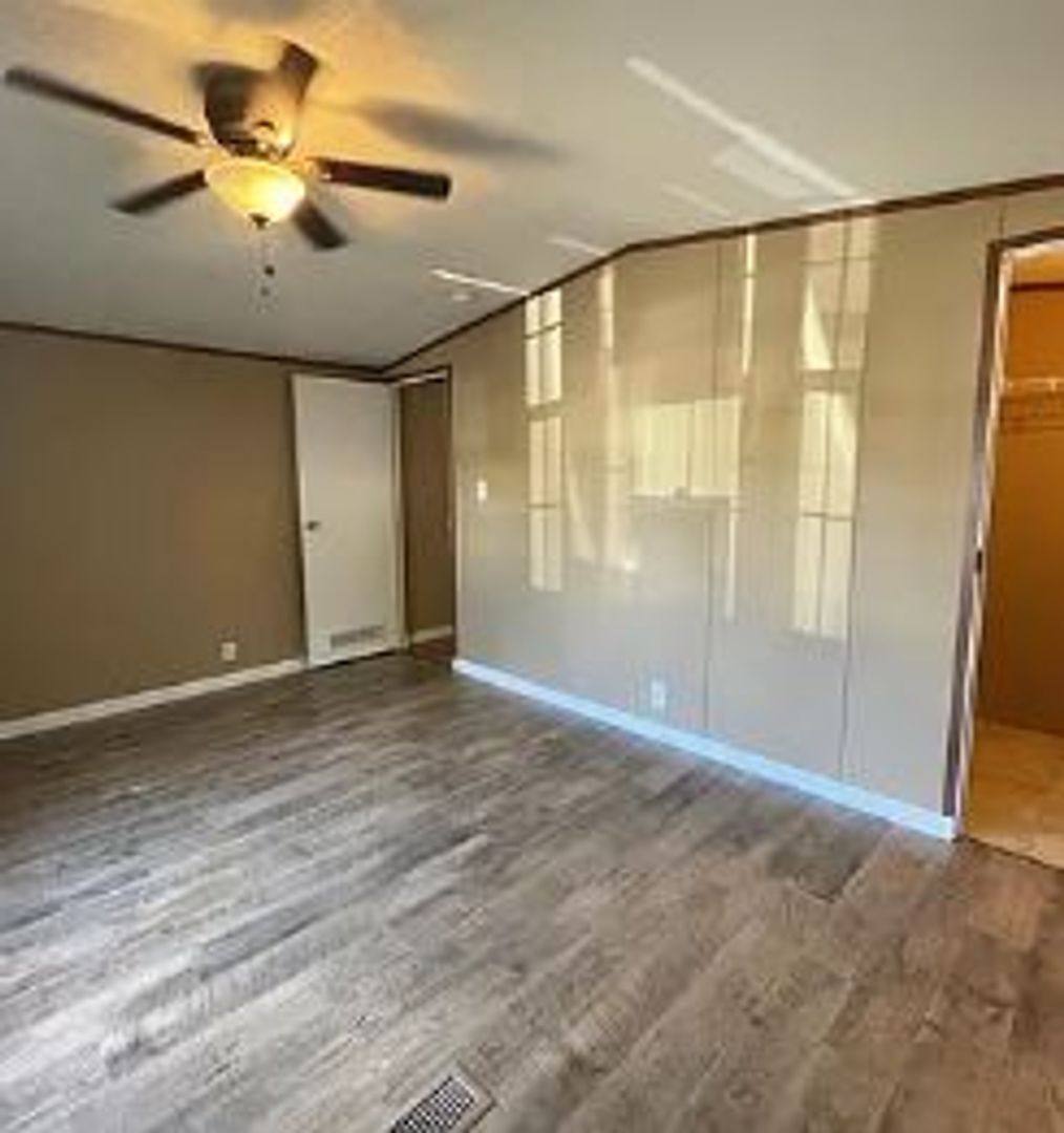 Apartment for rent at 3709 Hampton Lane, Louisville, TN 37777