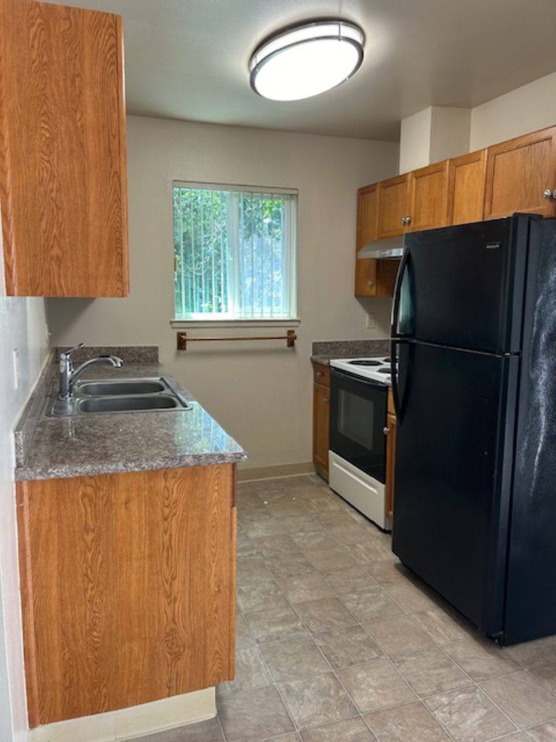 Apartment for rent at 8444 Hidden Lakes Rd, Forestville, CA 95436