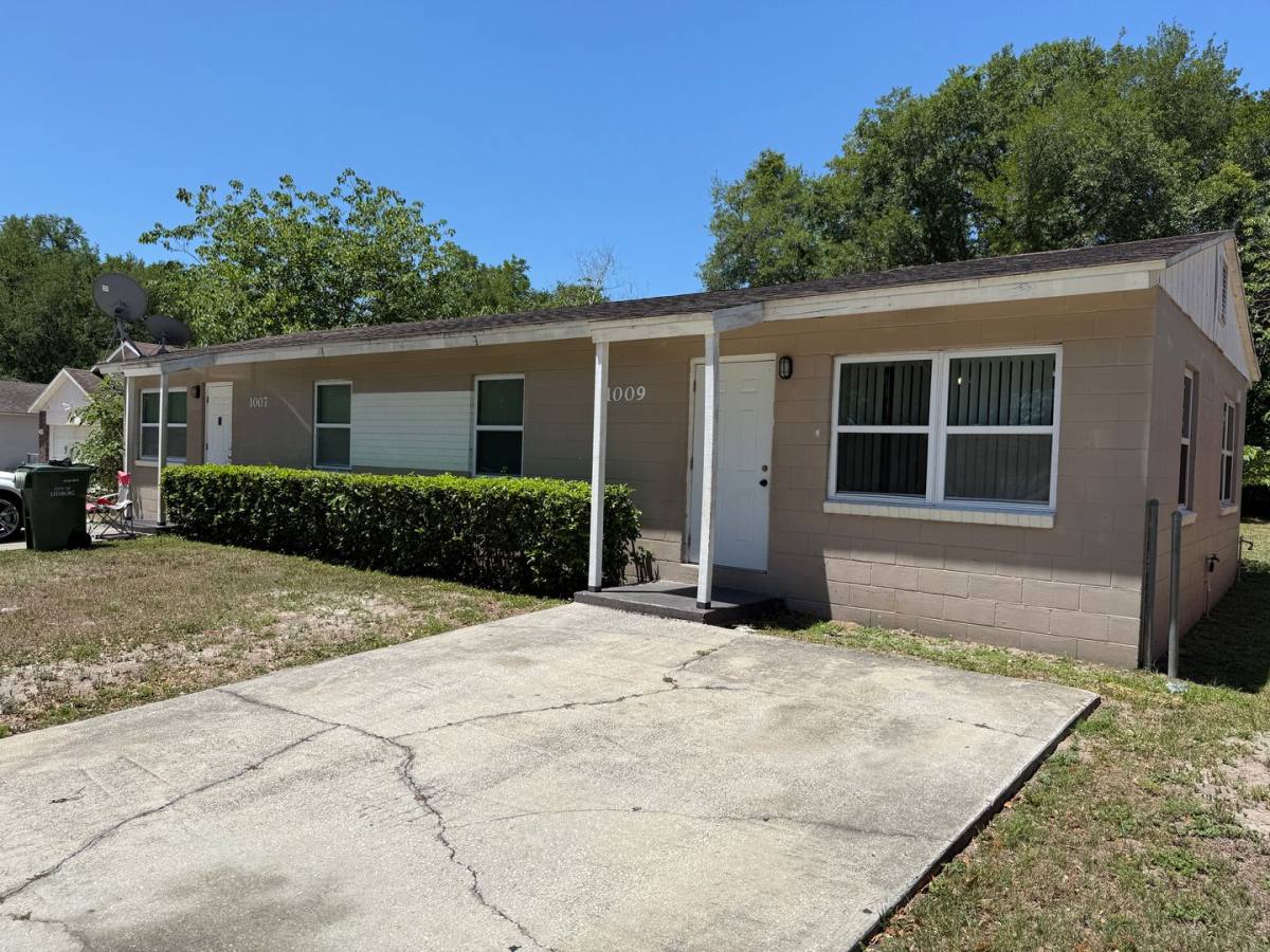 House for rent at 1009 McCormack St, Leesburg, FL 34748