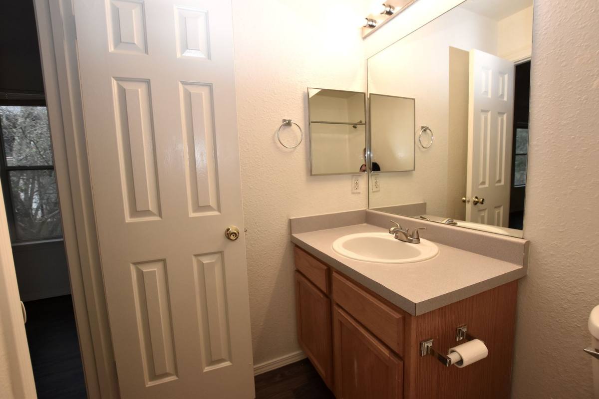 Townhouse for rent at 921-923 Sagewood Trail, San Marcos, TX 78666