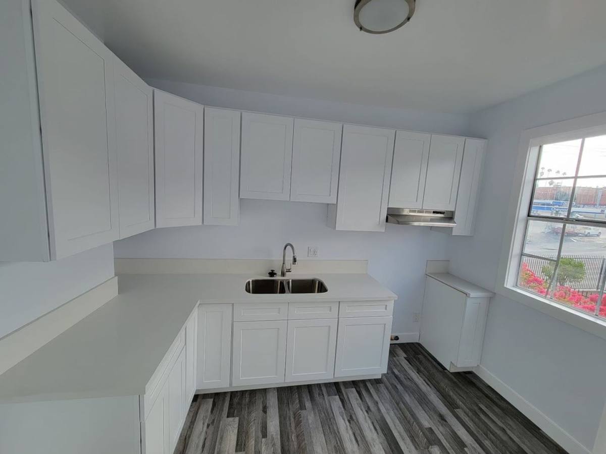 Apartment for rent at 131 N Alvarado St, Los Angeles, CA 90026
